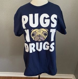 Delta Pro Weight Women’s Graphic T-Shirt Size‎ Medium Pugs Not Drugs Blue Ladies